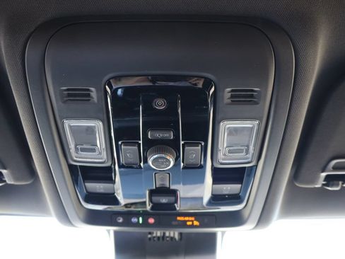 New 2026 Chevrolet Tahoe High Country AWD/4WD image 17