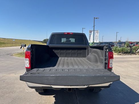 Used 2020 RAM 2500 Tradesman w/ Chrome Appearance Group AWD/4WD image 5
