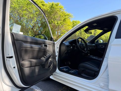Used 2022 Honda Civic Sport image 9