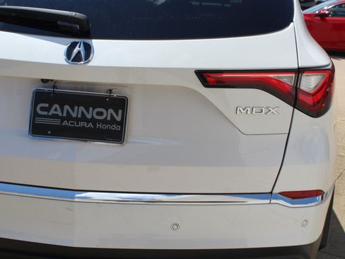 Certified 2023 Acura MDX w/ Technology Package FWD image 5