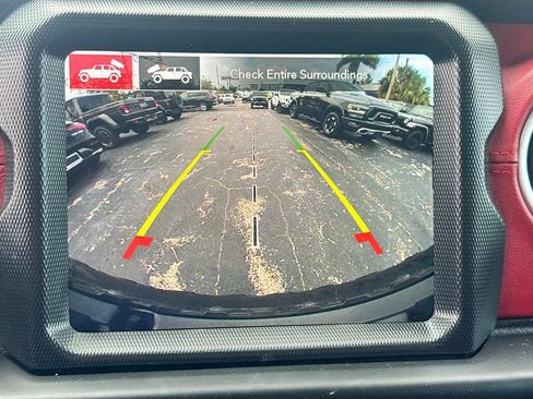 Used 2023 Jeep Wrangler Unlimited Rubicon 4xe AWD/4WD image 15