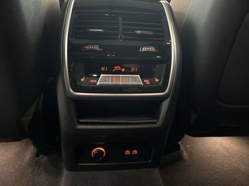 Used 2024 BMW X7 xDrive40i w/ M Sport Package image 24