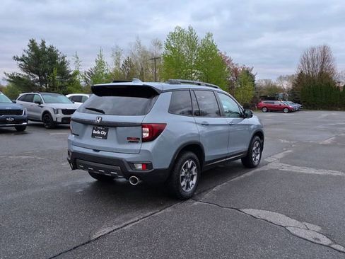 Used 2023 Honda Passport TrailSport image 8