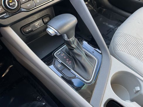 Used 2022 Kia Niro LXS image 21