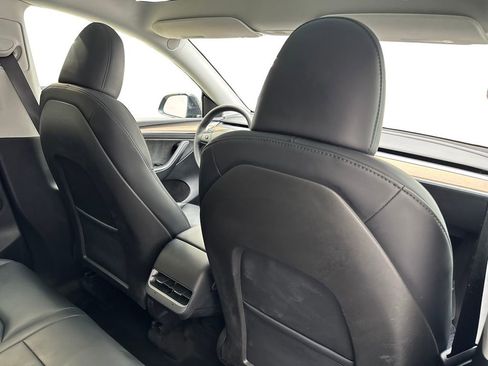 Used 2025 Tesla Model Y Long Range AWD/4WD image 44