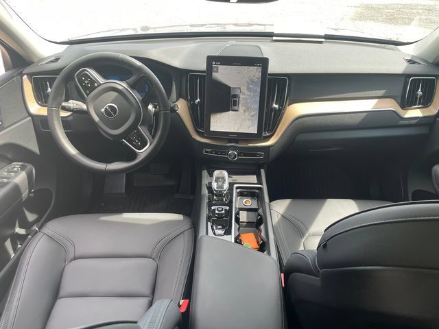 Used 2026 Volvo XC60 B5 Plus AWD/4WD image 22