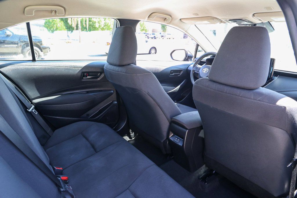 Used 2025 Toyota Corolla LE FWD image 17