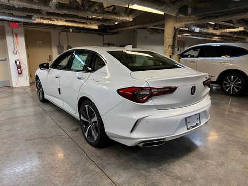 Certified 2025 Acura TLX w/ Technology Package image 18