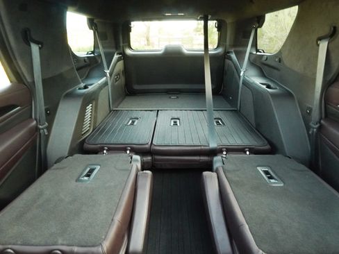Used 2023 Cadillac Escalade V AWD/4WD image 32