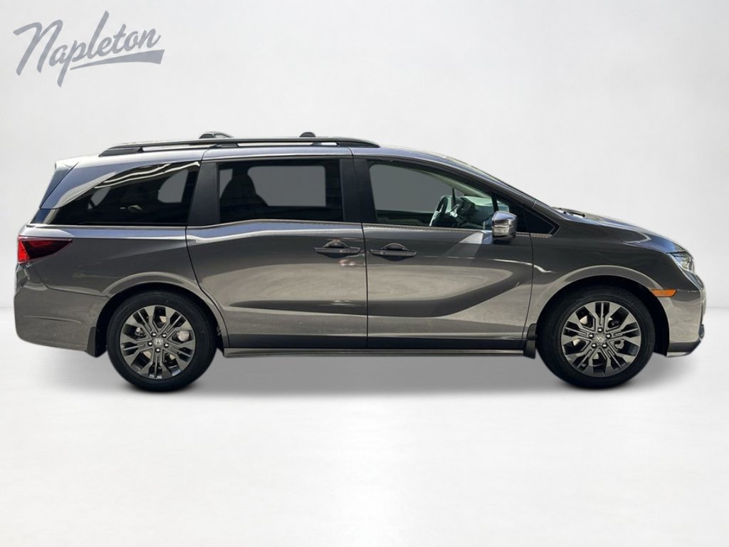 New 2027 Honda Odyssey Touring image 7
