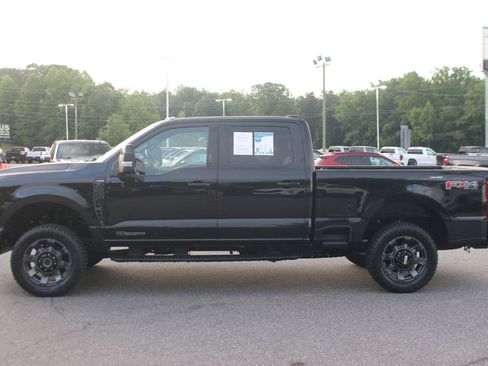 Used 2023 Ford F250 Lariat w/ Sport Appearance Package AWD/4WD image 4