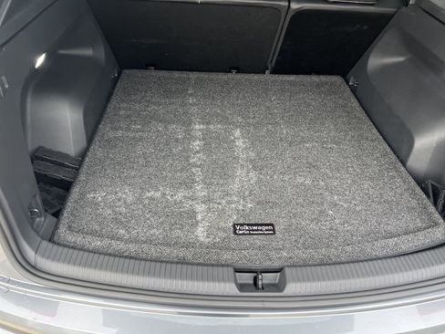 Used 2024 Volkswagen Atlas Cross Sport SE w/ Panoramic Sunroof Package image 30