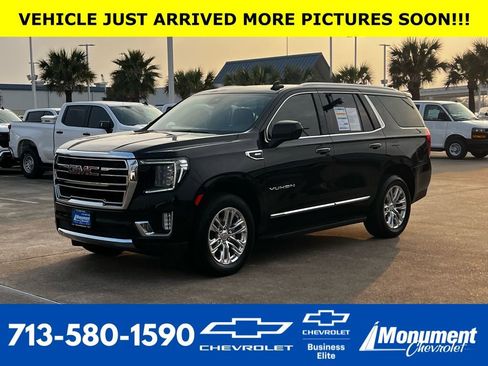 Used 2023 GMC Yukon SLT image 1