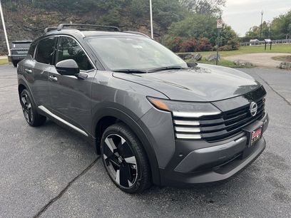 New 2026 Nissan Kicks SR w/ Cold Weather Package