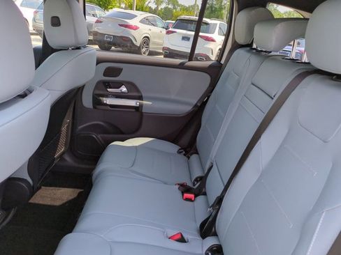 Used 2026 Mercedes-Benz GLB 250 4MATIC image 14