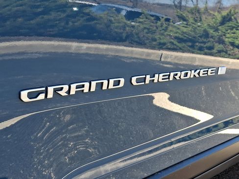 New 2026 Jeep Grand Cherokee L Limited image 17