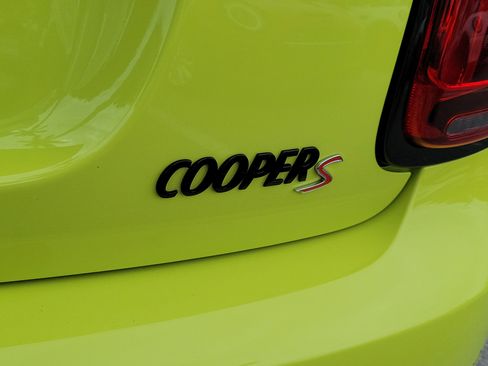 Certified 2023 MINI Cooper S FWD image 5