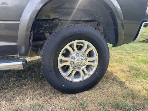 Used 2017 RAM 2500 Laramie AWD/4WD image 8