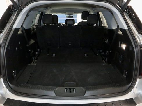 Certified 2022 Ford Explorer XLT w/ Equipment Group 202A image 14