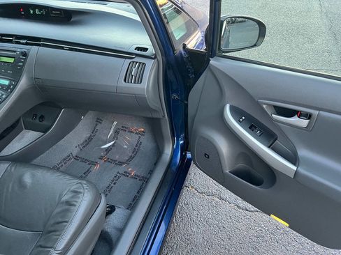 Used 2010 Toyota Prius Five image 26