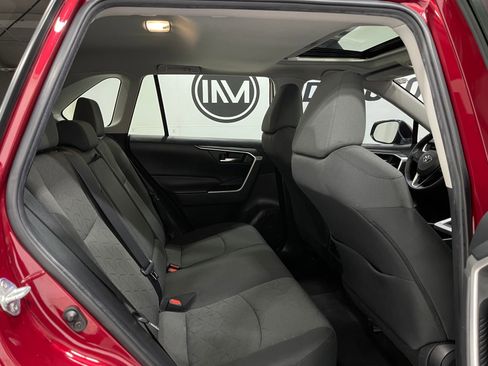 Used 2022 Toyota RAV4 XLE image 30