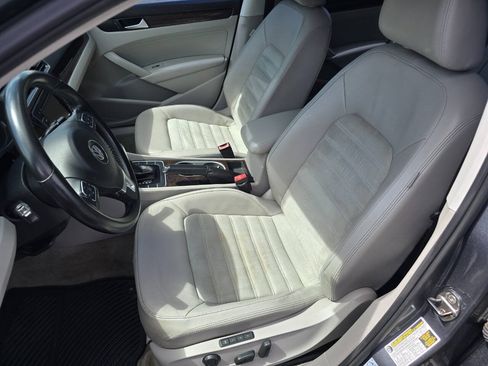 Used 2014 Volkswagen Passat TDI SEL Premium FWD image 13
