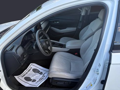 Certified 2023 Honda Accord EX image 9