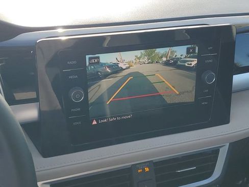 New 2026 Volkswagen Taos SE image 23