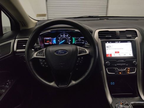 Used 2019 Ford Fusion SE FWD image 22
