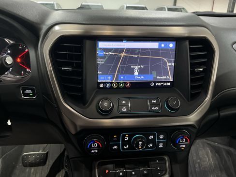 Used 2020 GMC Acadia Denali w/ Technology Package AWD/4WD image 14