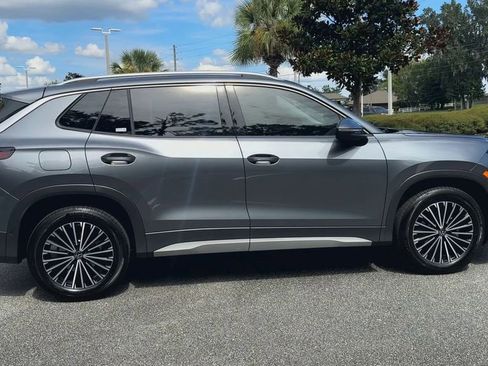 New 2025 Volkswagen Tiguan S image 9