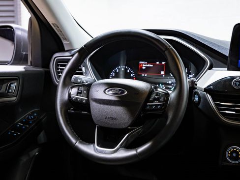 Used 2022 Ford Escape SE w/ Cold Weather Package image 36