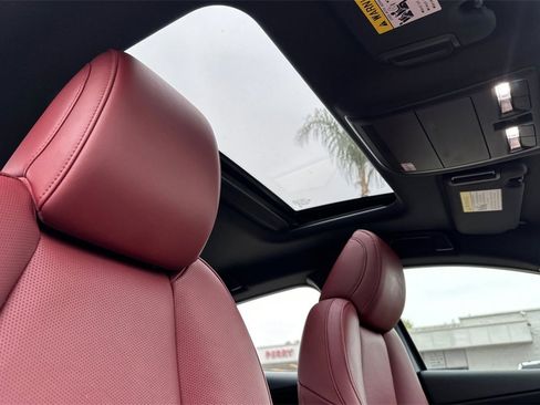 Used 2024 MAZDA MAZDA3 s image 17