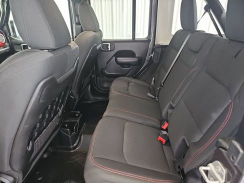 Used 2021 Jeep Wrangler Unlimited Rubicon AWD/4WD image 35