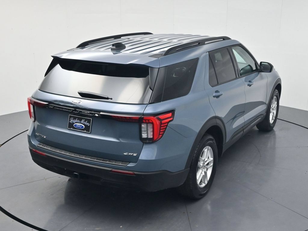 Used 2026 Ford Explorer Active AWD/4WD image 41