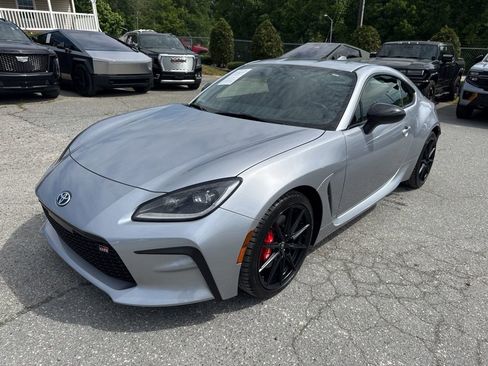 Used 2025 Toyota GR86 Premium w/ Performance Package RWD image 1