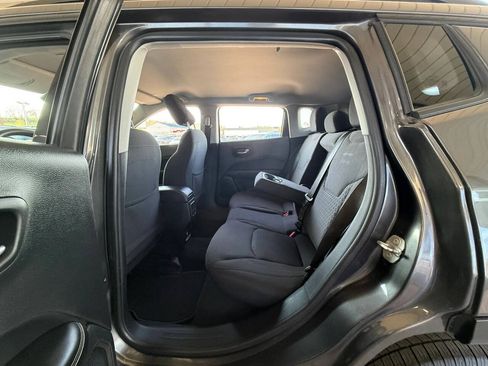 Used 2018 Jeep Compass Sport FWD image 12