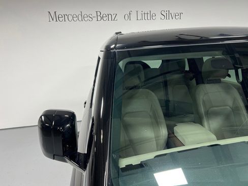 Used 2024 Land Rover Defender 110 S image 12