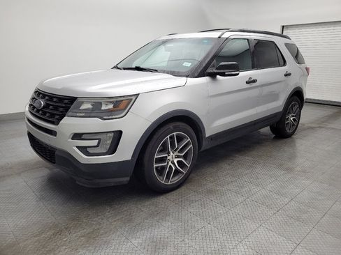 Used 2016 Ford Explorer Sport image 2