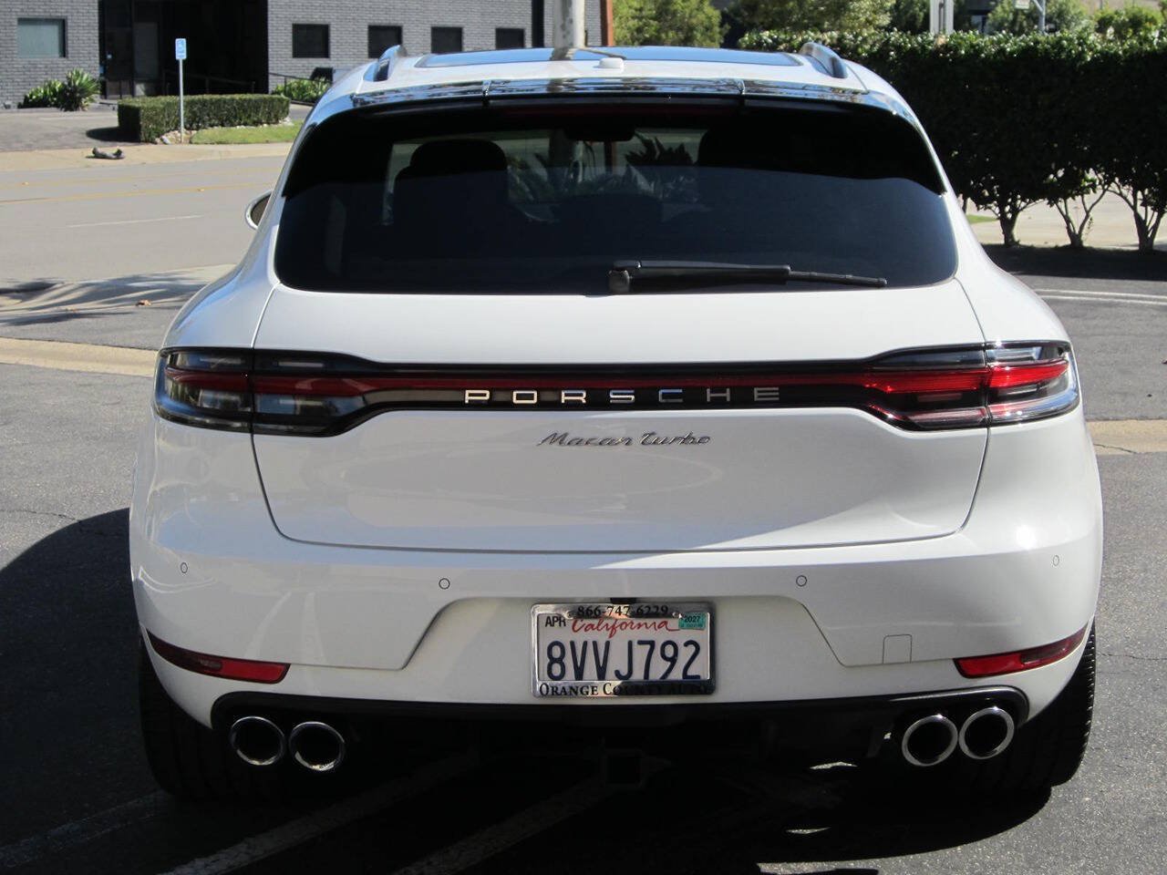 Used 2020 Porsche Macan Turbo AWD/4WD image 5