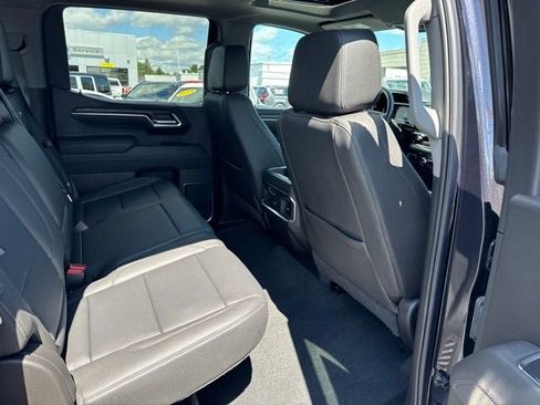 Used 2025 GMC Sierra 1500 SLT w/ SLT Premium Plus Package AWD/4WD image 24