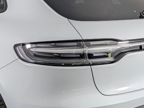 Certified 2023 Porsche Macan S image 16