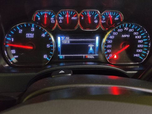 Used 2018 Chevrolet Silverado 1500 LT w/ LT Eassist Package image 23