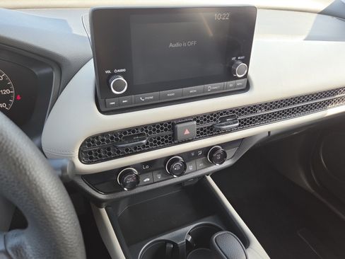 Used 2025 Honda HR-V LX image 29