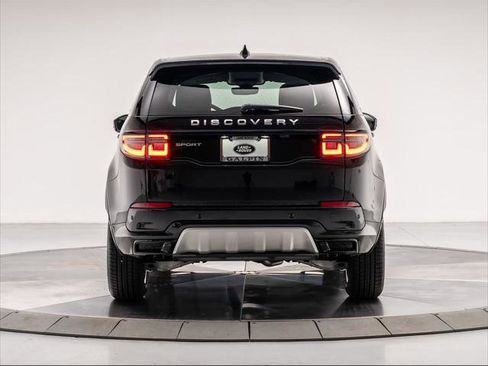 New 2025 Land Rover Discovery Sport S image 4