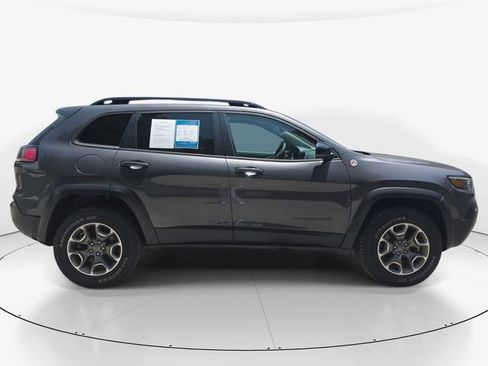 Used 2022 Jeep Cherokee Trailhawk w/ Comfort/Convenience Group AWD/4WD image 5