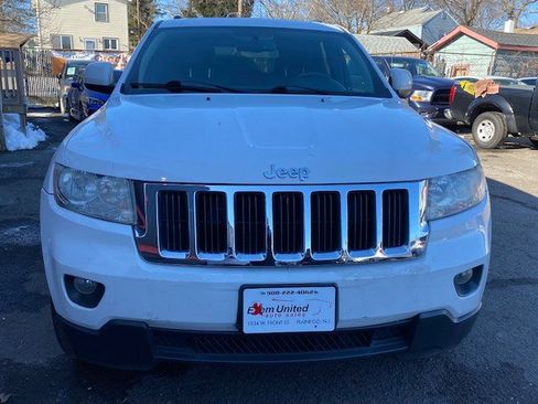Used 2013 Jeep Grand Cherokee Laredo AWD/4WD image 8