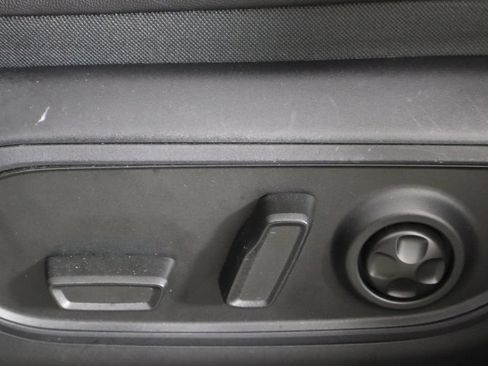 Used 2023 Jeep Grand Cherokee Limited AWD/4WD image 23