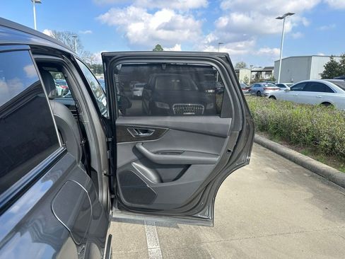 Used 2022 Audi Q7 3.0T Prestige image 27