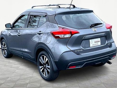 Used 2019 Nissan Kicks SV w/ Exterior Package image 4
